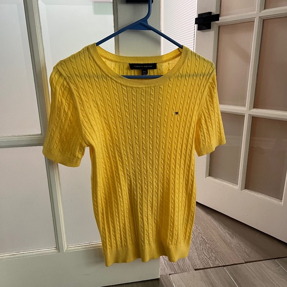 Tommy Hilfiger yellow short sleeve sweater - Picture 1 of 4
